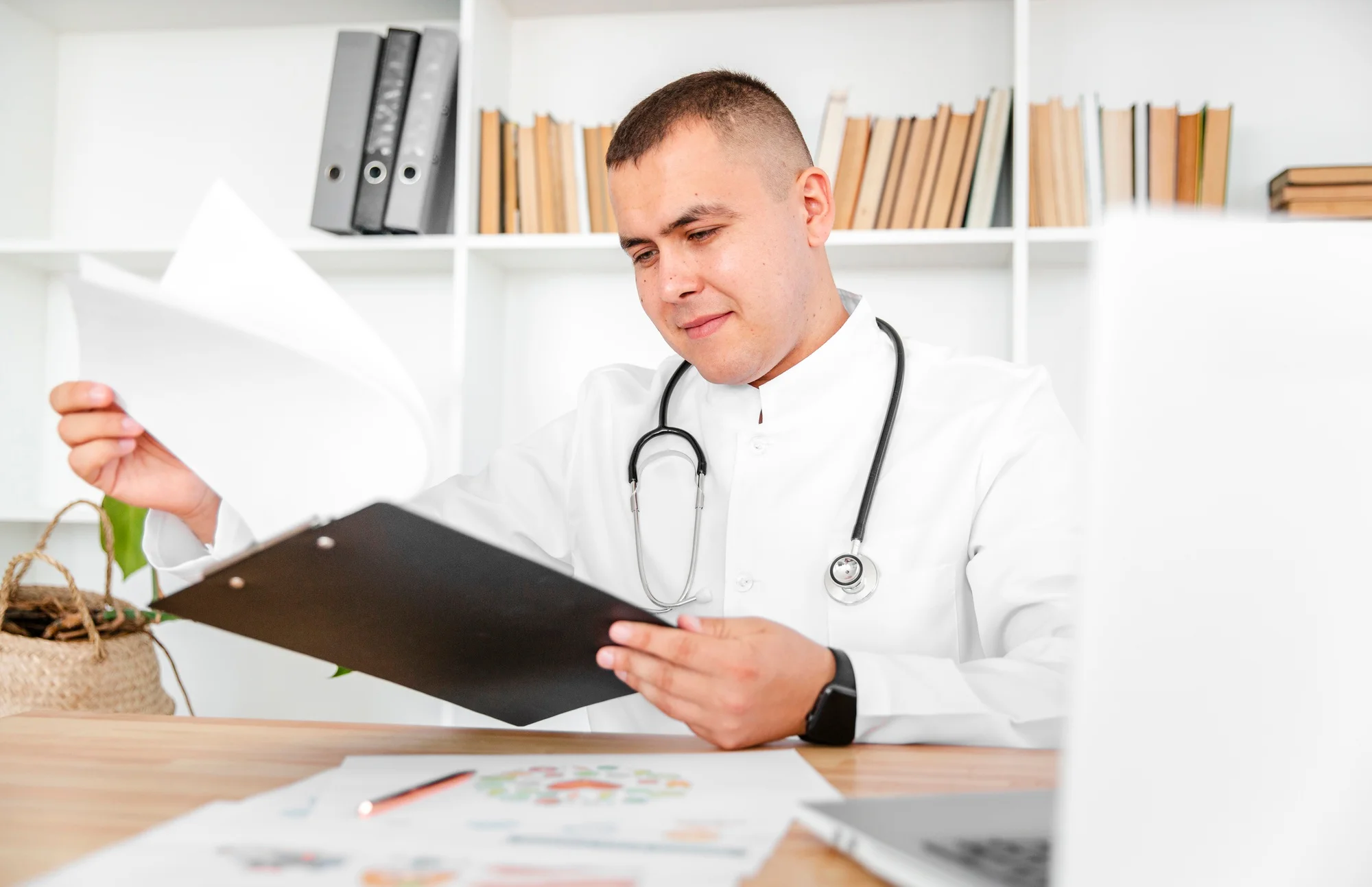 Счетоводството за специалисти в сферата на здравеопазването зависи от няколко фактора